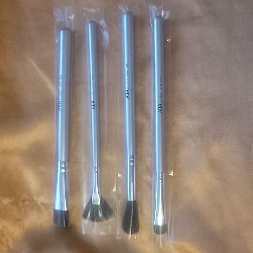 NEW 10-Piece Silver Brush Set - Picture 5 of 5